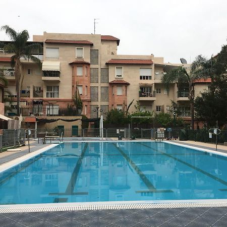 Pool & Garden Aparthotel Rechovot Zewnętrze zdjęcie